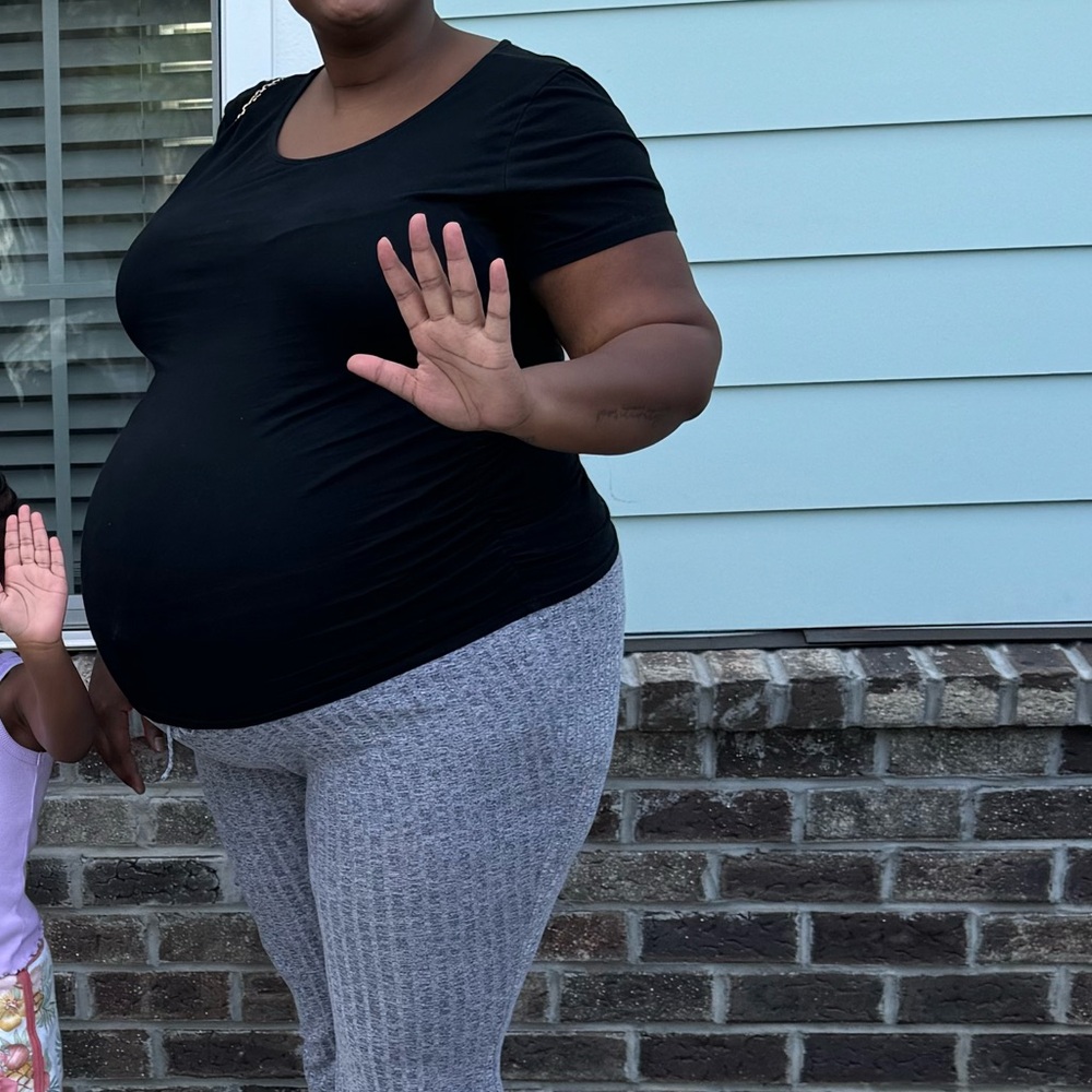 Black Maternity T-Shirt 🤰🏾🖤